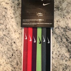 BNWT Unisex Nike Headbands w/ Silicone for grip